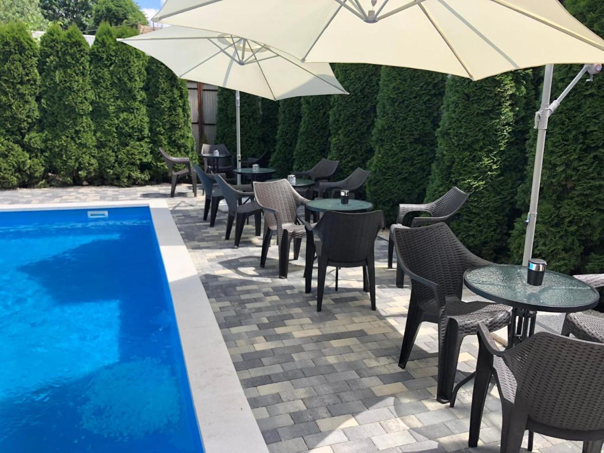 Hotel Brill Orosháza Εξωτερικό φωτογραφία