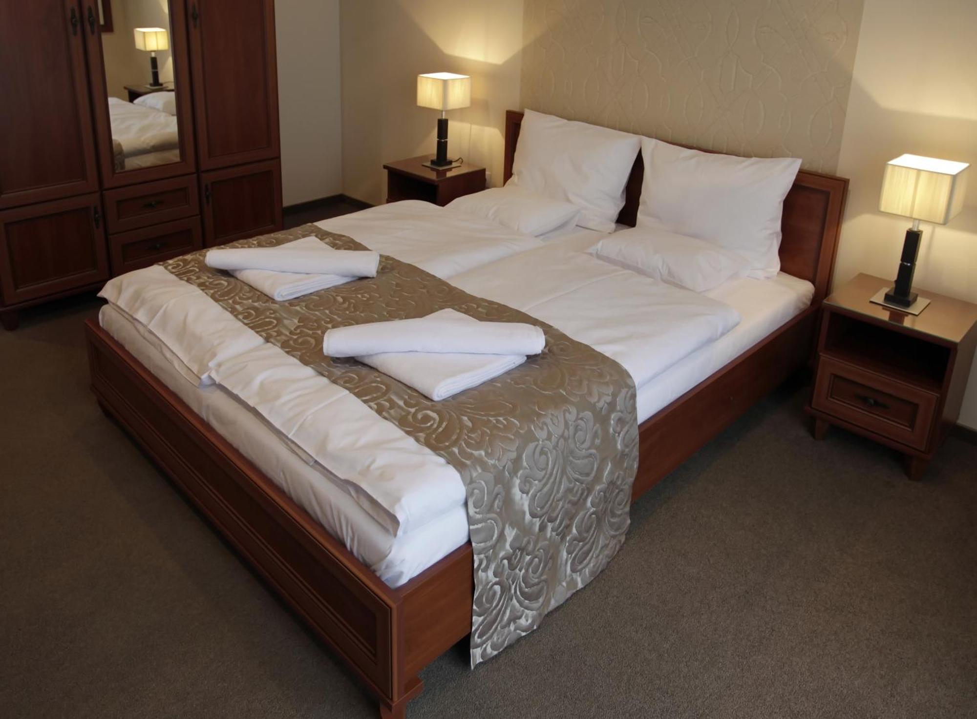 Hotel Brill Orosháza Δωμάτιο φωτογραφία