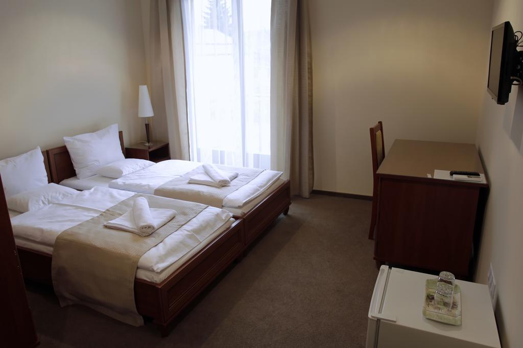 Hotel Brill Orosháza Εξωτερικό φωτογραφία