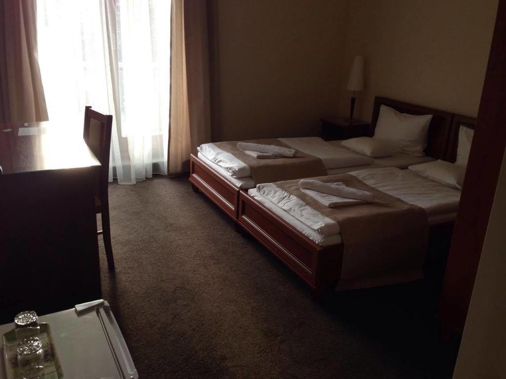 Hotel Brill Orosháza Εξωτερικό φωτογραφία